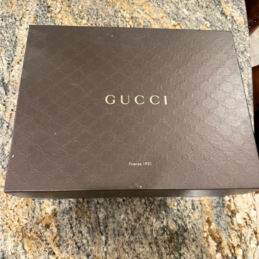 Authentic Gucci Men's Olive Lace-Up Shoes Size 8.0 - Picture 12 of 16